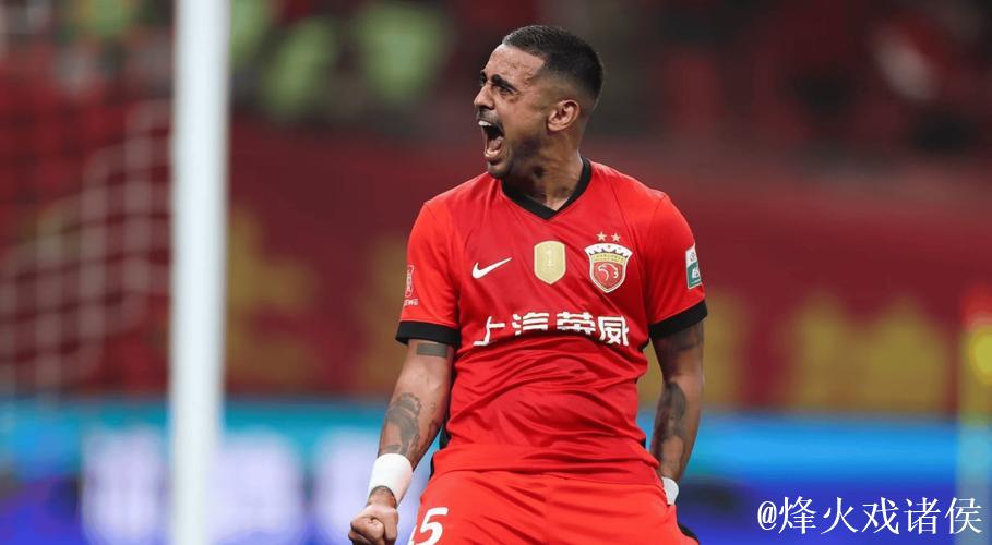 30岁岳鑫加盟上海海港，有望为莱昂纳多创造进球良机